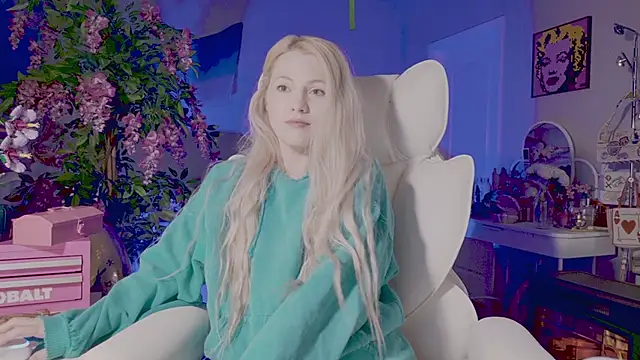 Talulaa online show from April 6, 7:04 pm