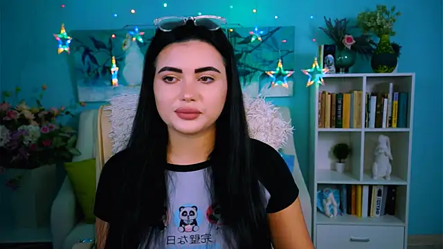 NaomiWilsons online show from November 11, 1:41 pm