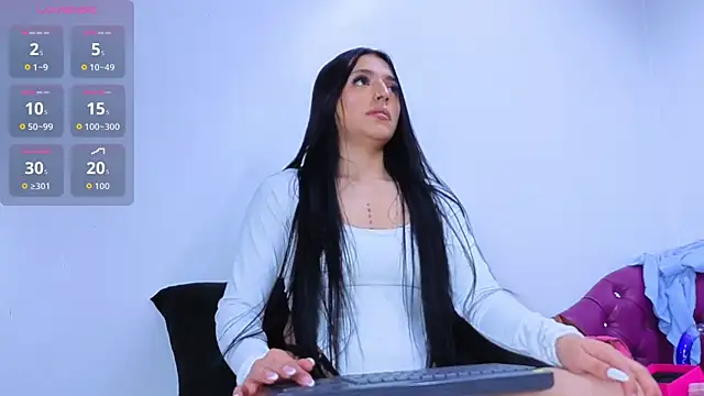 Julieta-Hot online show from October 17, 4:21 pm