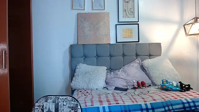  naomi s online show from September 16, 3:42 pm