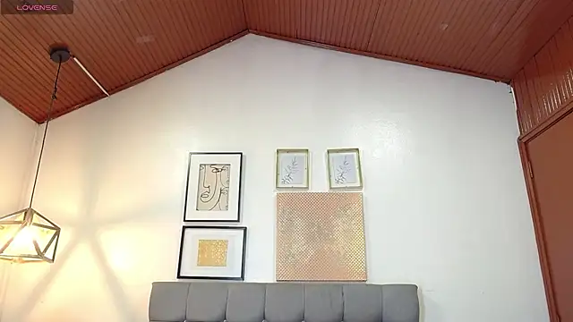  naomi s online show from April 17, 1:35 pm