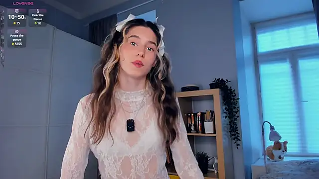 AntonettaTarring online show from November 19, 7:30 am