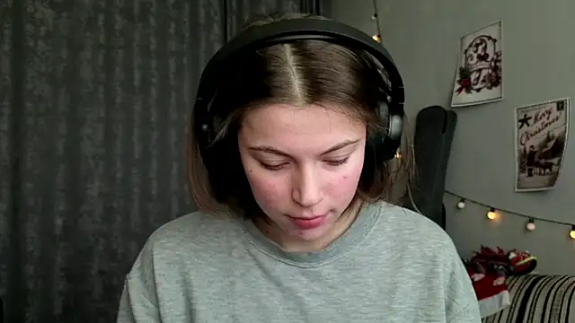 CutieAnny online show from January 12, 6:07 am