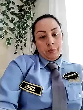Snapshot of CRISTAL__11 chatting on October 4, 5:06 pm CRISTAL 11 online show from October 4, 5:06 pm
