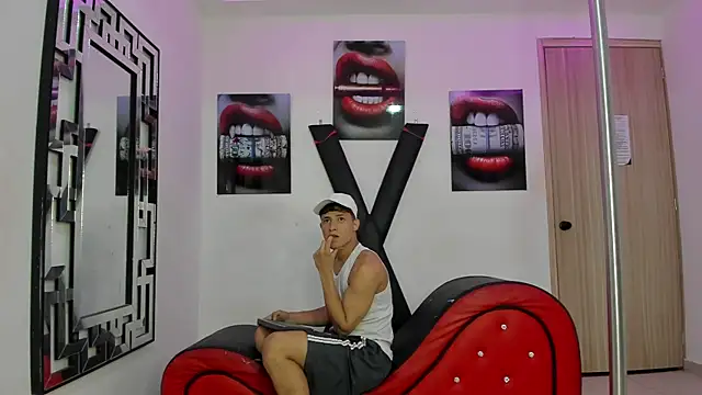 GRETTY BOYS online show from November 28, 1:41 am