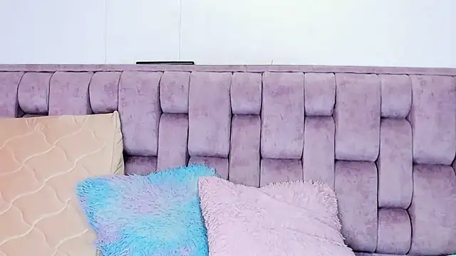 Alexa-Hunter online show from March 21, 9:42 pm