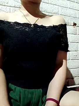 Snapshot of LucyyLy chatting on October 4, 12:22 pm LucyyLy online show from October 4, 12:22 pm