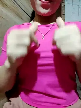Snapshot of LucyyLy chatting on October 5, 11:32 pm LucyyLy online show from October 5, 11:32 pm