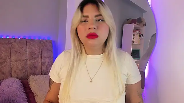 naomi sanz online show from May 19, 5:36 am