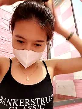 Snapshot of Zinzin9x chatting on October 18, 4:21 pm Zinzin9x online show from October 18, 4:21 pm