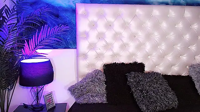 Valeria Swett  online show from November 14, 12:32 am