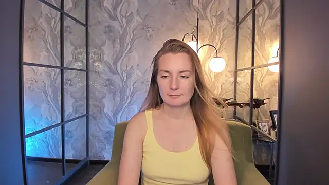 Snapshot of MeggySun chatting on September 30, 1:28 pm MeggySun online show from September 30, 1:28 pm