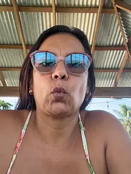 YadiraOrozco online show from November 7, 8:47 pm