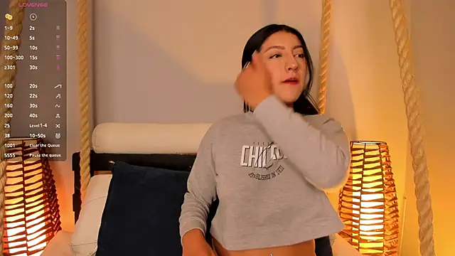 kaylii purple online show from December 15, 2:00 pm