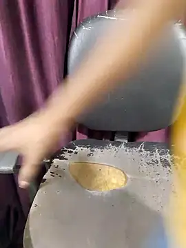 Snapshot of Sexy_Mal89 chatting on September 18, 5:44 pm Sexy Mal89 online show from September 18, 5:44 pm