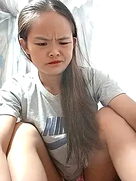 xinhxinhcute online show from October 1, 10:26 pm