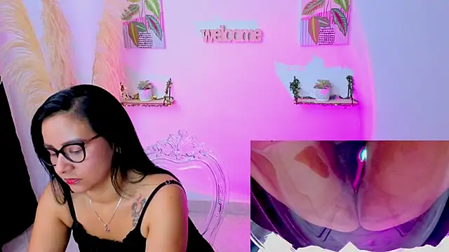 Snapshot of VioletaMedusa chatting on October 15, 5:26 pm VioletaMedusa online show from October 15, 5:26 pm