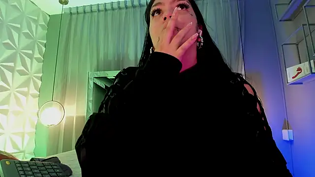 MAGIC TESSA online show from December 5, 8:43 pm