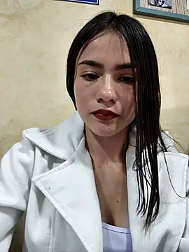 Snapshot of CHARLOTTE__05 chatting on October 17, 2:09 pm CHARLOTTE 05 online show from October 17, 2:09 pm