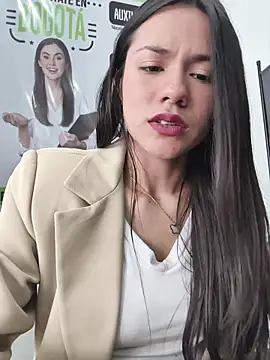 CHARLOTTE  05 online show from December 1, 1:14 pm