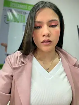 CHARLOTTE  05 online show from January 19, 12:12 pm