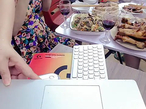 Funnygirl 9x online show from November 26, 11:55 am