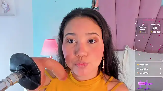 emma clarke  online show from October 24, 4:19 am