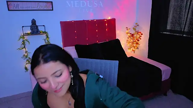 Snapshot of Nathi_Medusa chatting on October 20, 2:31 pm Nathi Medusa online show from October 20, 2:31 pm