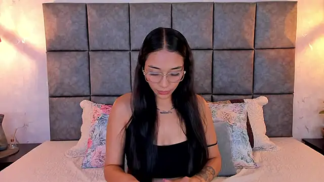 Roseaurora online show from June 16, 10:38 am