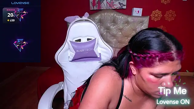 Violet-Flow online show from November 4, 1:49 pm