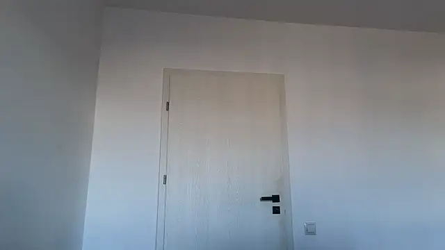 crystalxx18 online show from November 7, 8:20 am