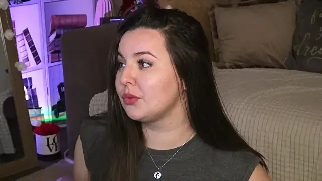 Mia Swano online show from April 19, 9:39 pm