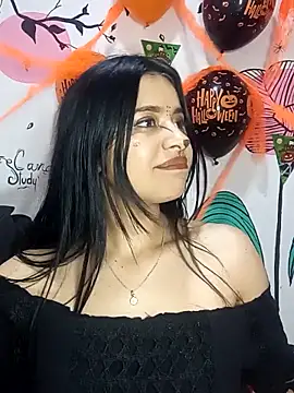 ValerieLove  online show from October 28, 7:41 pm