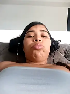 MadissonRizz online show from December 1, 8:33 pm