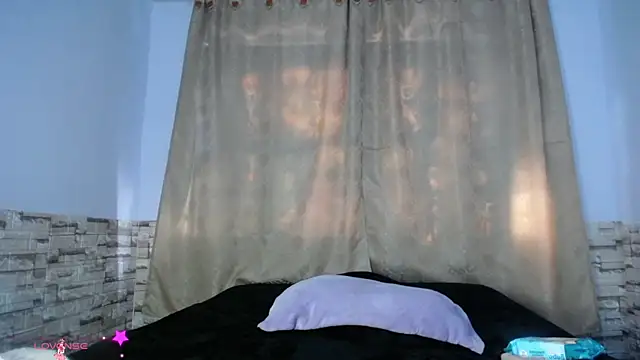 DaraKat18 online show from October 4, 7:07 pm