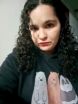 Snapshot of Reichel_05 chatting on October 13, 12:02 am Reichel 05 online show from October 13, 12:02 am