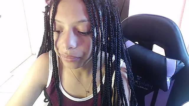 EIVIY1609 online show from November 21, 1:57 pm