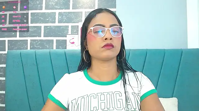 Snapshot of Chloe_Brown3 chatting on September 17, 6:06 pm Chloe Brown3 online show from September 17, 6:06 pm