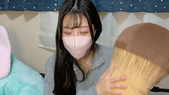 Ema-- online show from December 4, 10:17 am