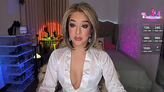 Dream Goddess online show from May 21, 11:41 am