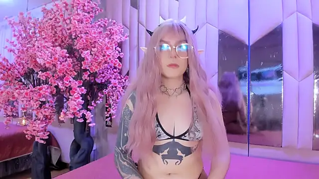 BizzyNoar online show from September 22, 11:25 pm