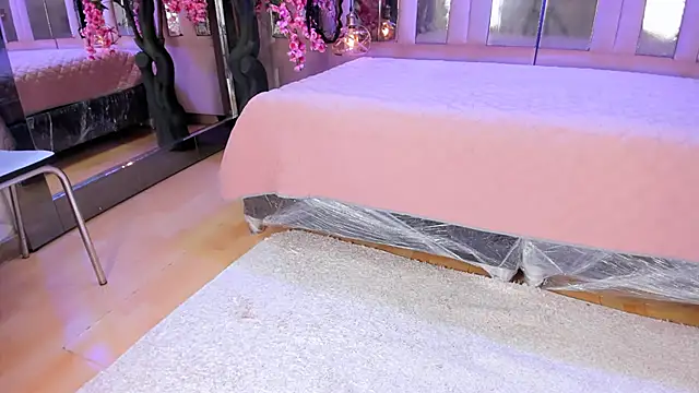 BizzyNoar online show from October 14, 9:28 pm