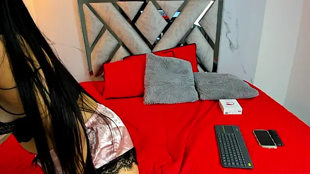 Snapshot of Emma_high chatting on October 3, 11:32 pm Emma high online show from October 3, 11:32 pm