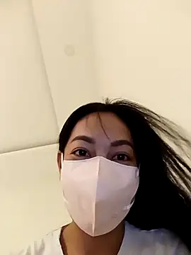 lisa huynh online show from September 16, 7:05 am