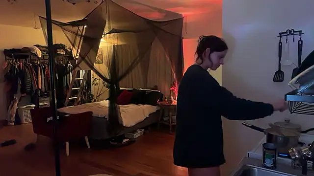 Snapshot of 7theSorceress chatting on October 12, 4:48 am 7theSorceress online show from October 12, 4:48 am