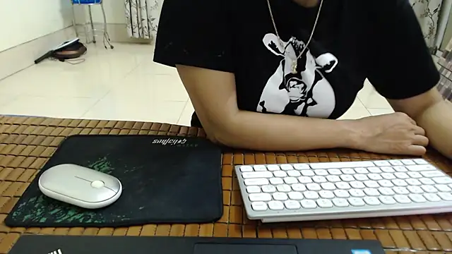 Snapshot of Ami_8x chatting on September 21, 1:21 pm Ami 8x online show from September 21, 1:21 pm
