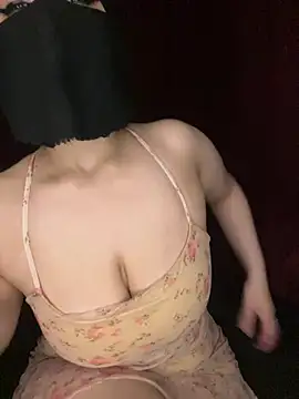 RooVaaN-Xx online show from April 22, 7:00 pm