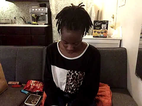 Snapshot of littyleesh1 chatting on October 11, 1:14 pm littyleesh1 online show from October 11, 1:14 pm