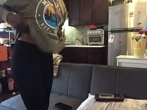 littyleesh1 online show from April 11, 7:17 pm