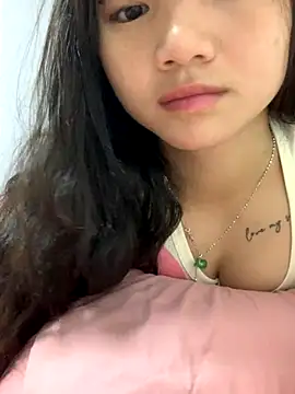 Emlyly-18 online show from October 2, 4:17 am